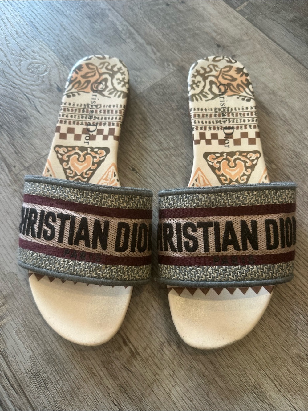 Women sandals